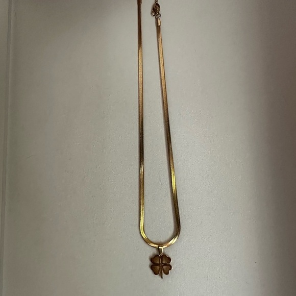 NWOT STAINLESS STEEL GOLD GLOVER NECKLACE - Picture 2 of 3